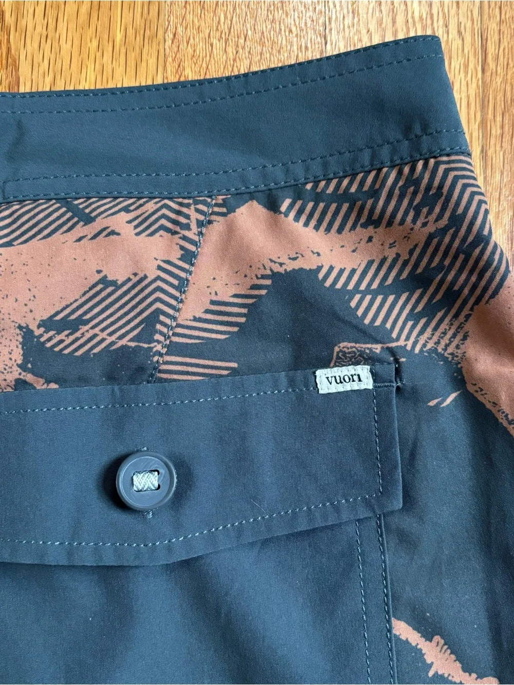Vuori Cruise Palo Santo Leaf-Print Board Shorts 36